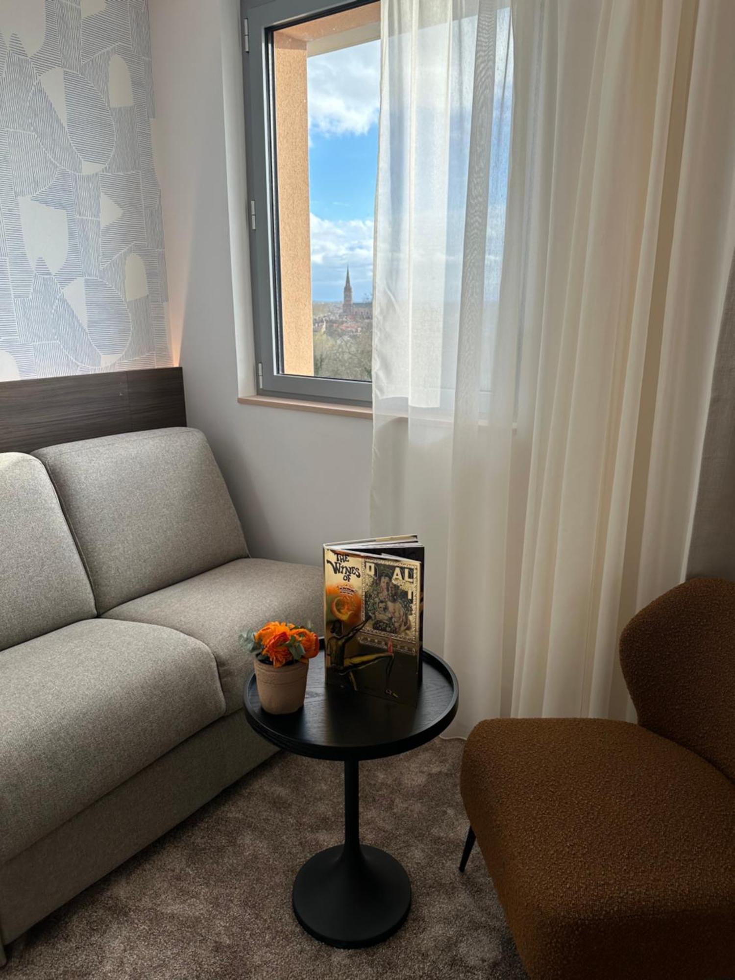Dali Hotel מונטובן מראה חיצוני תמונה